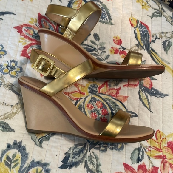 Kate Spade Gold & nude leather sandals wedge heel 9 M gorgeous - Picture 5 of 5